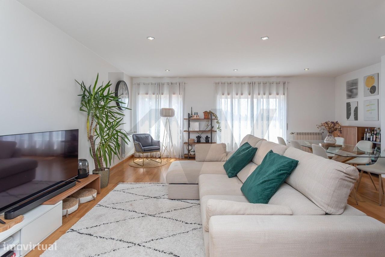 2 غرف نوم شقة في Rio de Mouro, Portugal رقم 289867