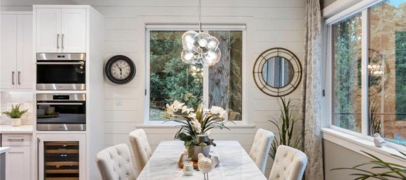 4 bedrooms House in British Columbia, Canada No. 1209 4