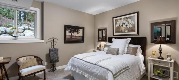 4 bedrooms House in British Columbia, Canada No. 1209 8