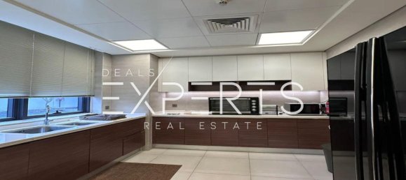 5 bedrooms Villa in Yas Island, UAE No. 65773 4