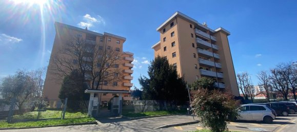 Квартира с 3 комнатами в Пьольтелло, Италия № 51507 2