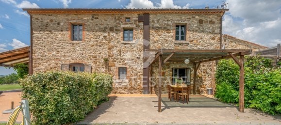 6 bedrooms House in Manciano, Italy No. 264800 3