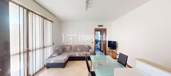 2 rooms Apartment in Limbiate, Italy No. 277956 2