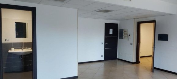 Офис 280м² в Рим, Италия № 372685 10