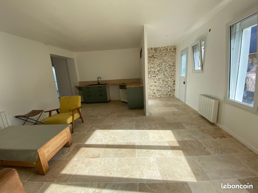 3 bedrooms House in Le Pellerin, France No. 340499