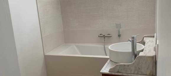 3 bedrooms House in Le Pellerin, France No. 340499 8