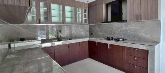 Дом с 5 спальнями в Паттайя, Таиланд № 71805 9