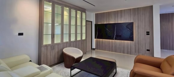 Дом с 5 спальнями в Паттайя, Таиланд № 71805 7