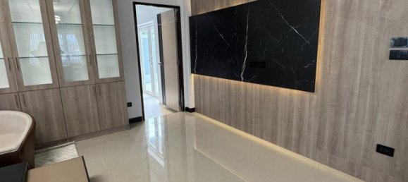 Дом с 5 спальнями в Паттайя, Таиланд № 71805 8