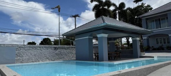 Дом с 5 спальнями в Паттайя, Таиланд № 71805 2