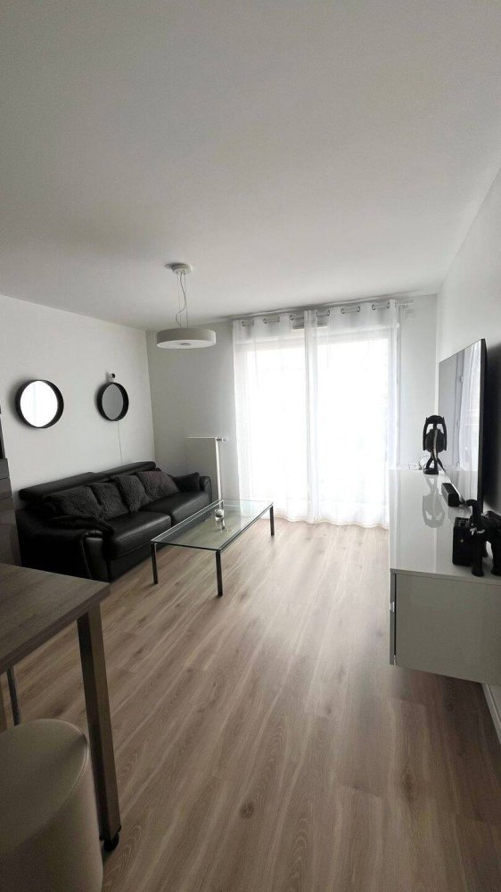 1 bedroom Apartment in Chatenay-Malabry, France No. 331535