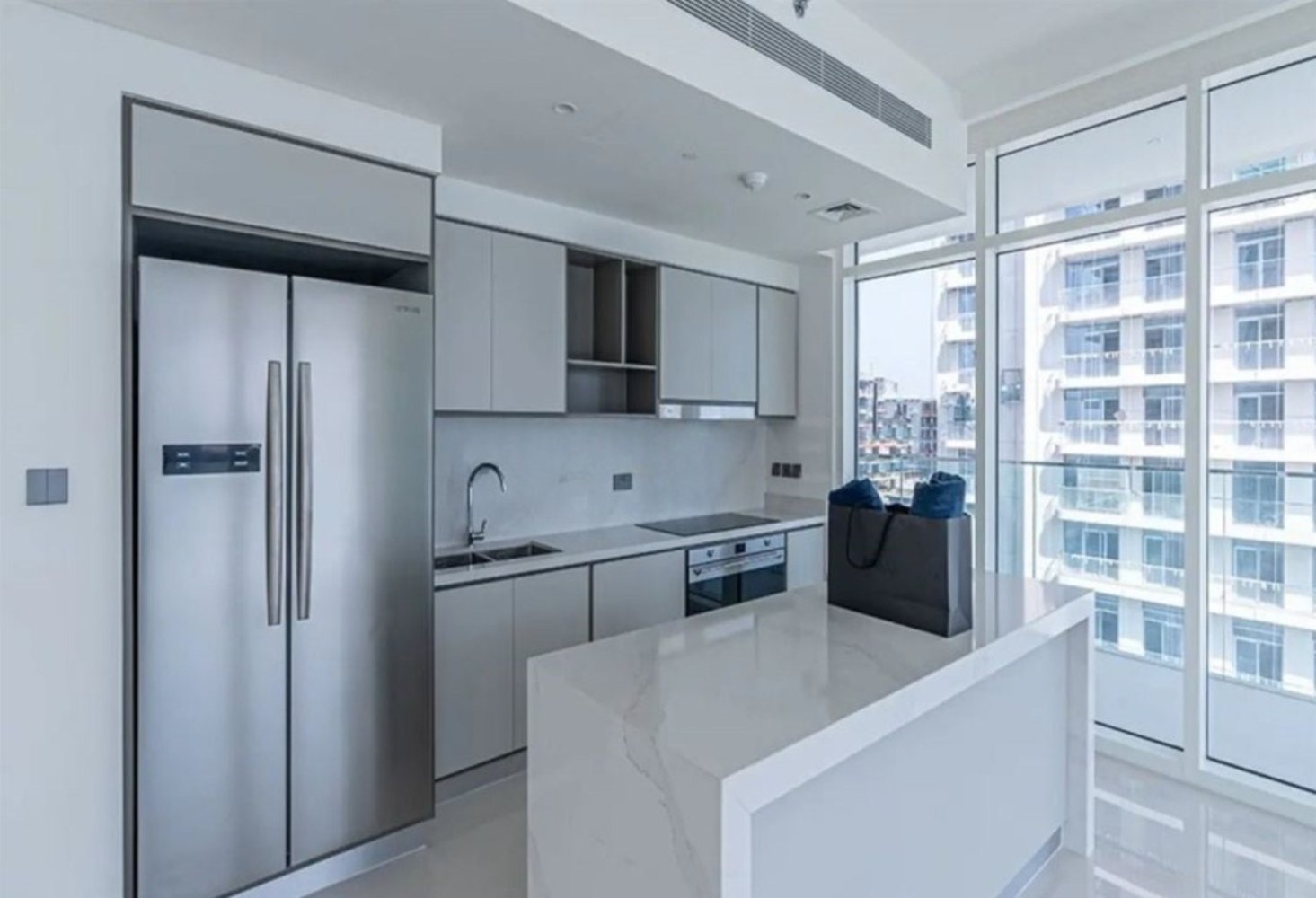 Apartamento de 4 dormitorios en Dubai, UAE No. 21376