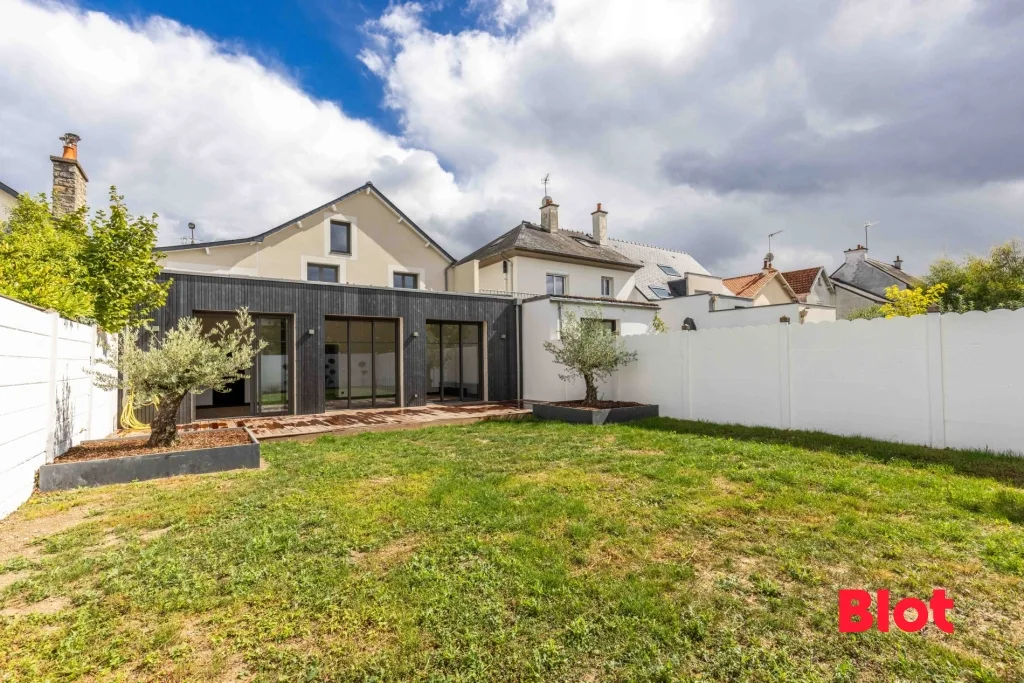 4 غرف نوم منزل في Rennes, France رقم 326253