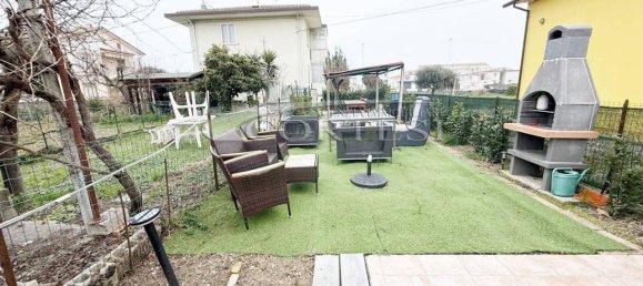 Apartamento de 2 habitaciónes en Mondolfo, Italy No. 31628 6