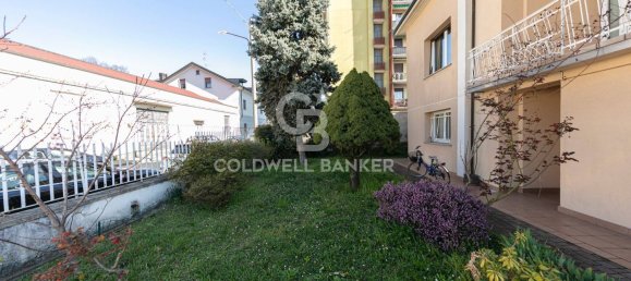 6-salle Villa à Gallarate, Italy No. 13282 17