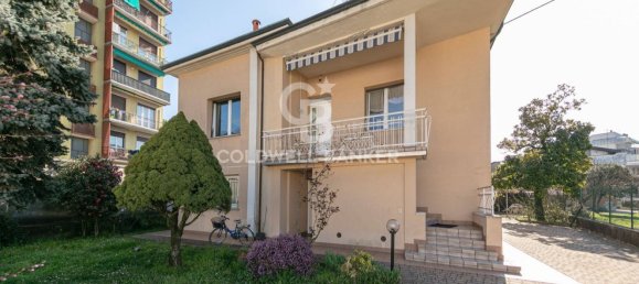 6-salle Villa à Gallarate, Italy No. 13282 31