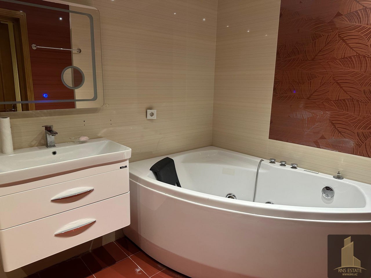 Apartamento de 4 dormitorios en Nasimi, Azerbaijan No. 1316