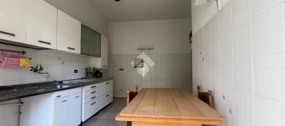 3-Zimmer Wohnung in Genoa, Italy, Nr. 237926 6