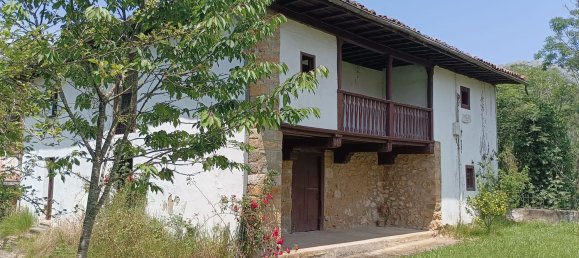 4 bedrooms House in Parres, Spain No. 154869 5