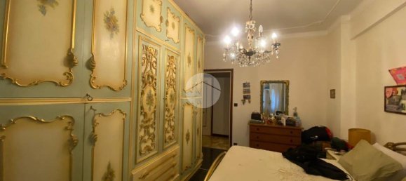 5 rooms Apartment in Genoa, Italy No. 176054 9