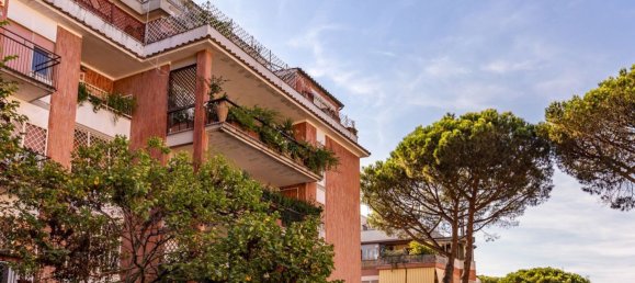 3 rooms Apartment in Rome, Italy No. 2039 3