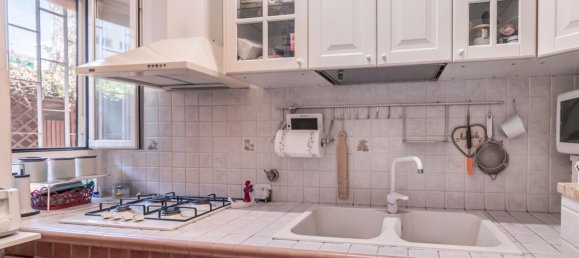 3 rooms Apartment in Rome, Italy No. 2039 19