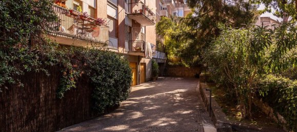 3 rooms Apartment in Rome, Italy No. 2039 6