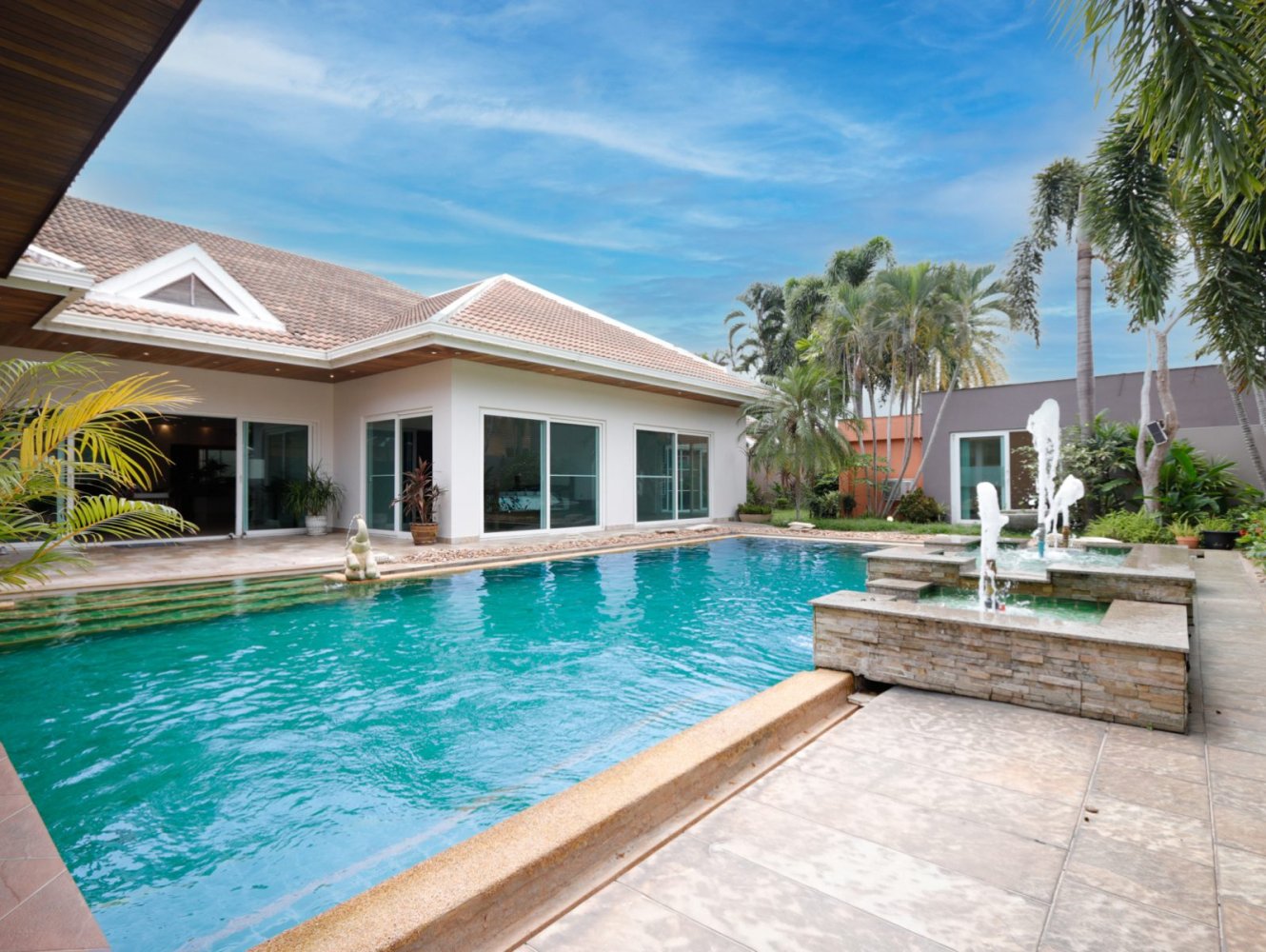 4 chambres house à vendre à Chon Buri, Chonburi, Eastern Thailand, Thailand № 62245