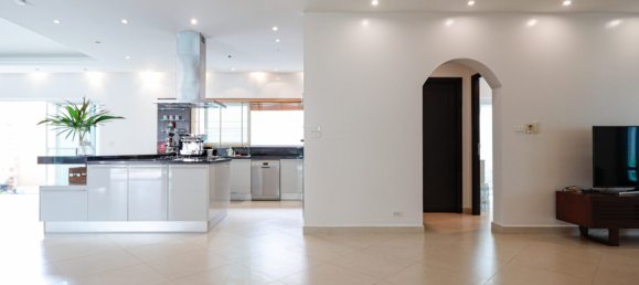 4 chambres house à vendre à Chon Buri, Chonburi, Eastern Thailand, Thailand № 62245 12