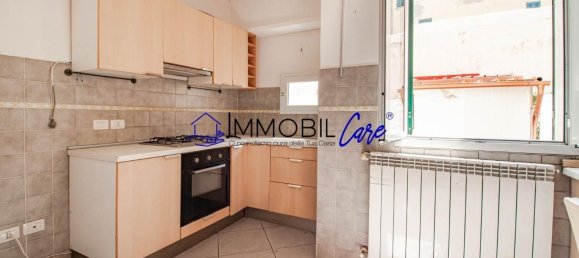 2 bedrooms Apartment in Livorno, Italy No. 318638 3