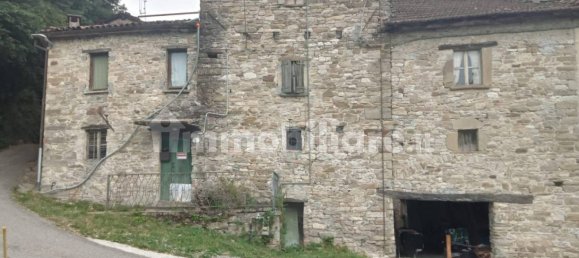 3 bedrooms House in Calestano, Italy No. 314861 2