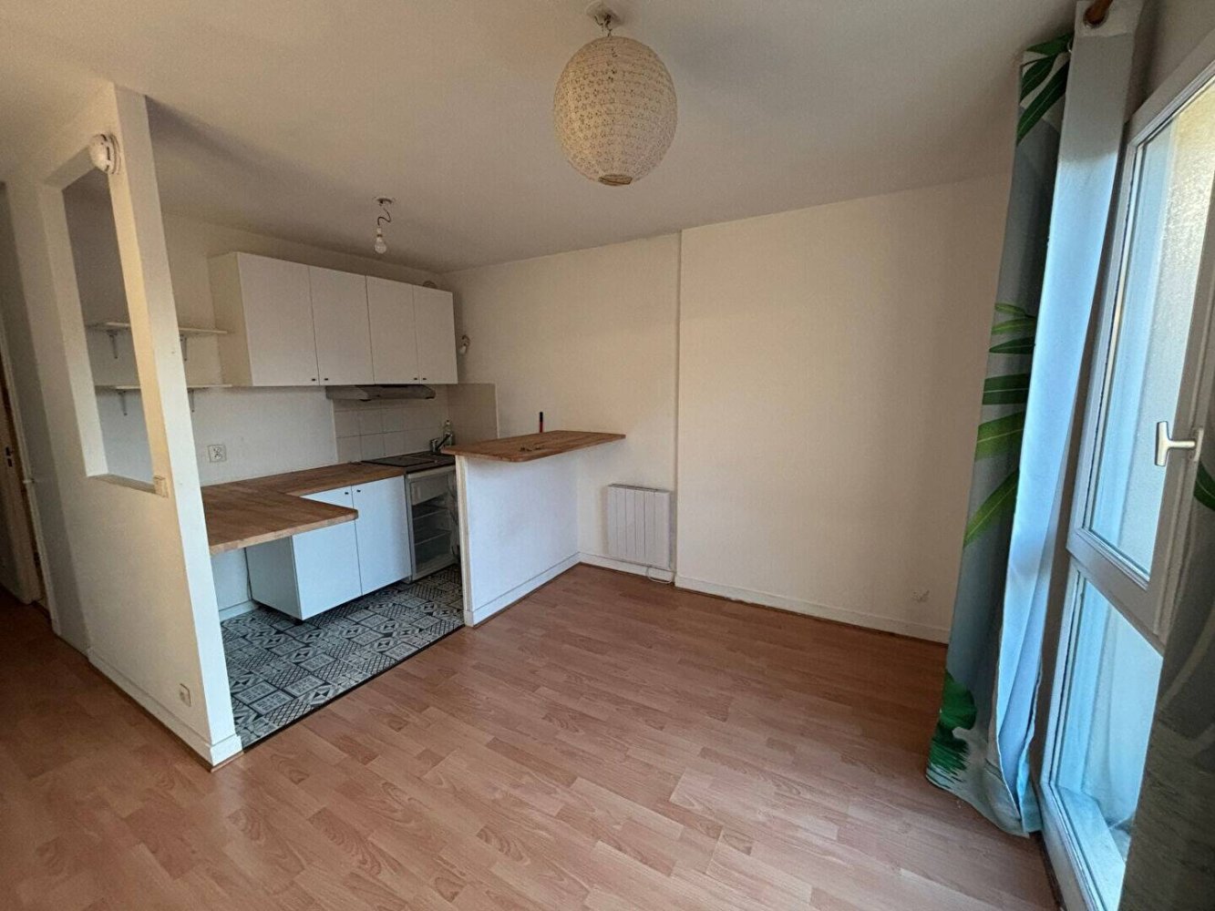 Studio in Maisons-Laffitte, France No. 126471