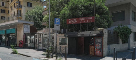 1 room Commercial property in Rome, Italy No. 312821 3