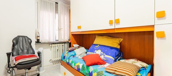 3-salle Appartement à Senago, Italy No. 154751 4