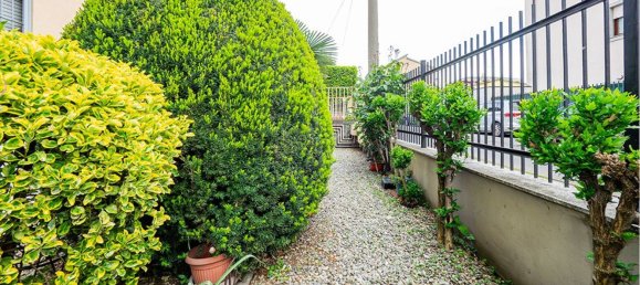 3-salle Appartement à Senago, Italy No. 154751 13