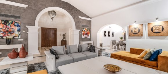 6 bedrooms Villa in Marbella, Spain No. 10060 2