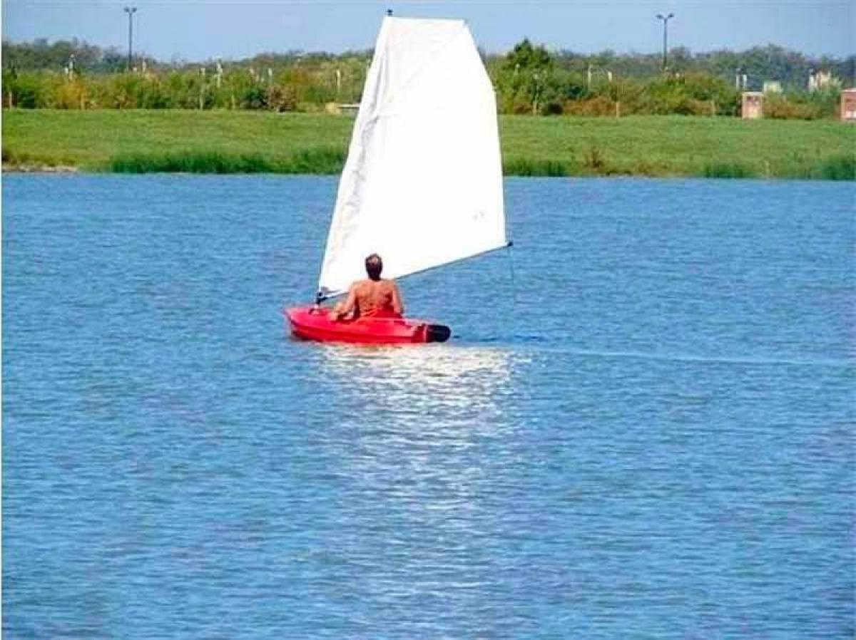  Land in Escobar, Argentina No. 117408