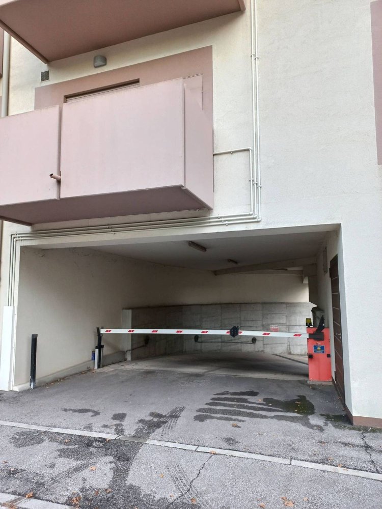 15m² Garage in Venice, Italy No. 377029