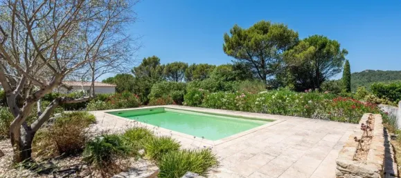 4 Schlafzimmer Haus in Uzes, France, Nr. 350055 3