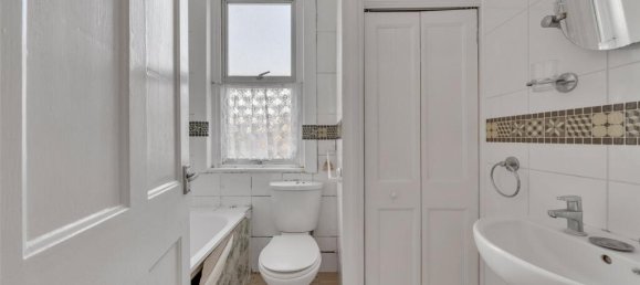 3 bedrooms House in Colindale, United Kingdom No. 7847 12