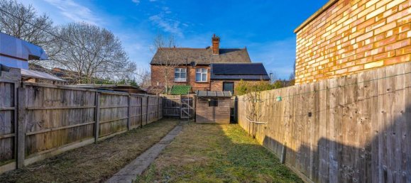 3 bedrooms House in Colindale, United Kingdom No. 7847 10