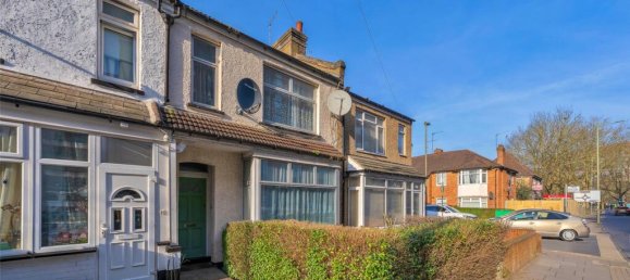 3 bedrooms House in Colindale, United Kingdom No. 7847 14