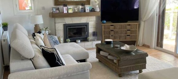 3 bedrooms Villa in Tala, Cyprus No. 19881 10