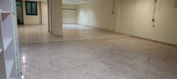 225m² Commercial property in Horta-Guinardo, Spain No. 150836 10