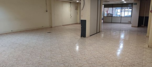 225m² Commercial property in Horta-Guinardo, Spain No. 150836 13