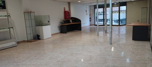 225m² Commercial property in Horta-Guinardo, Spain No. 150836 6
