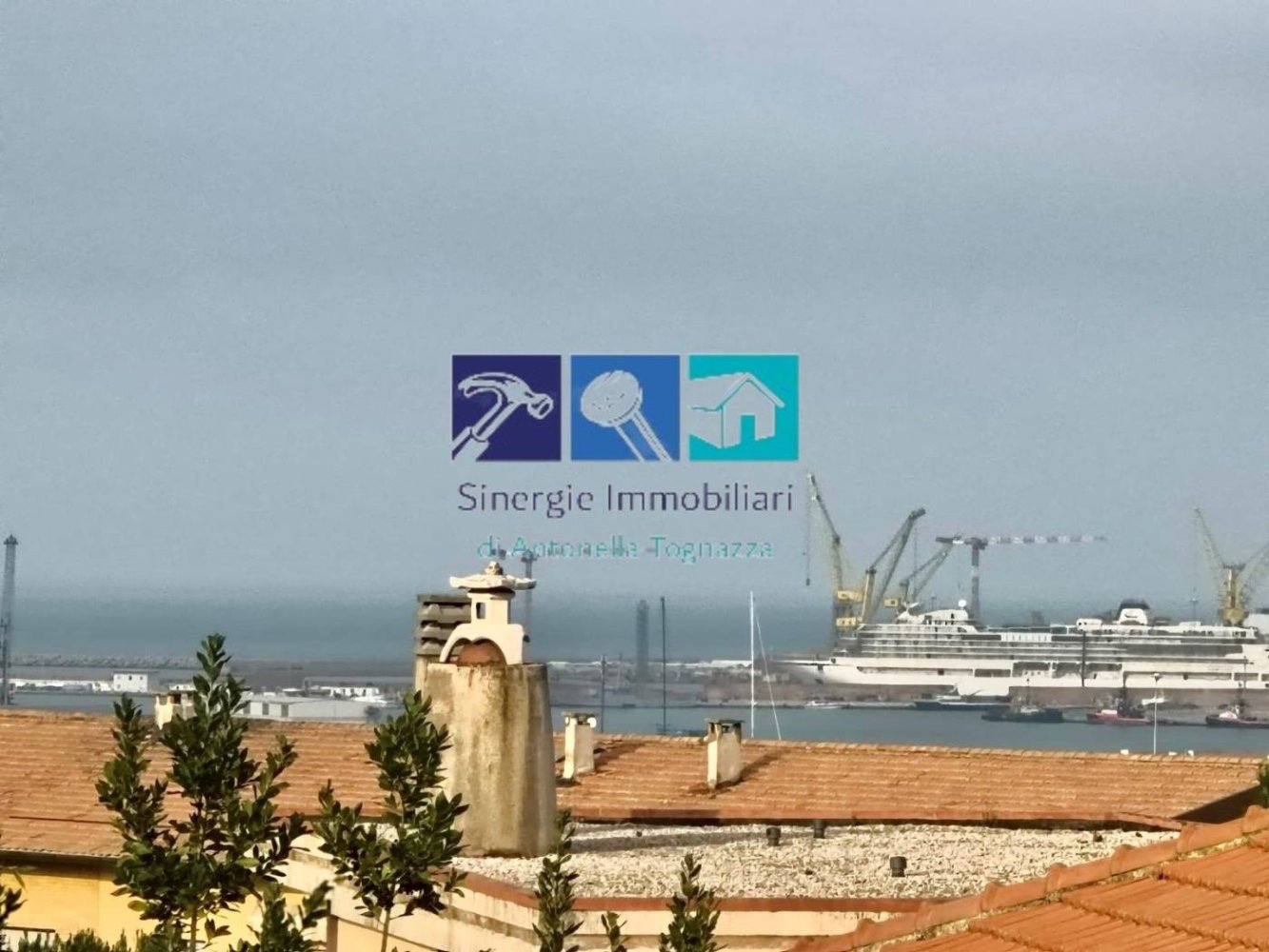 2 bedrooms Apartment in Ancona, Italy No. 273955