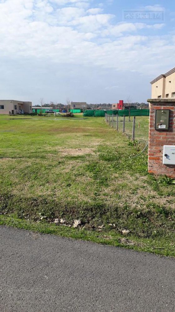 Terrain à Escobar, Argentina No. 46014