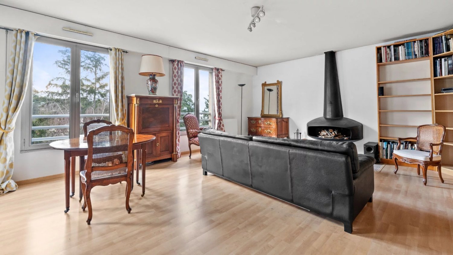 2 غرف نوم شقة في Garches, France رقم 133640