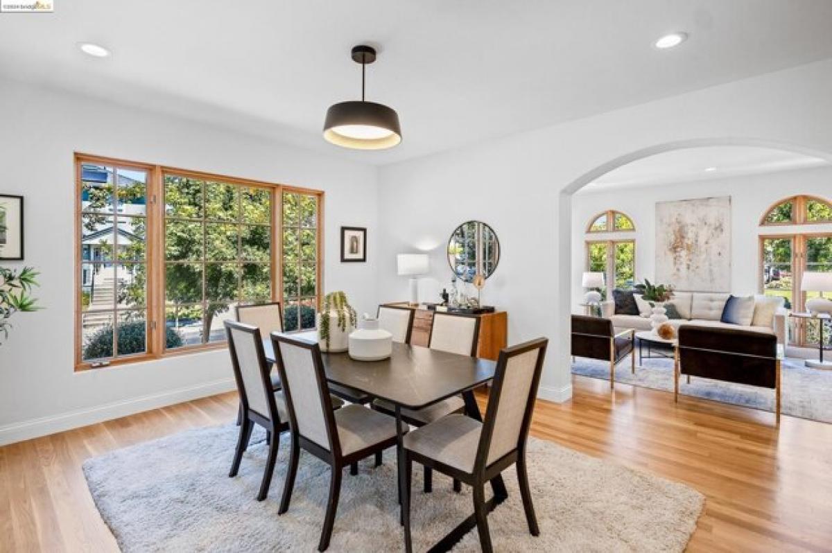 Casa de 4 dormitorios en Oakland, USA No. 395768